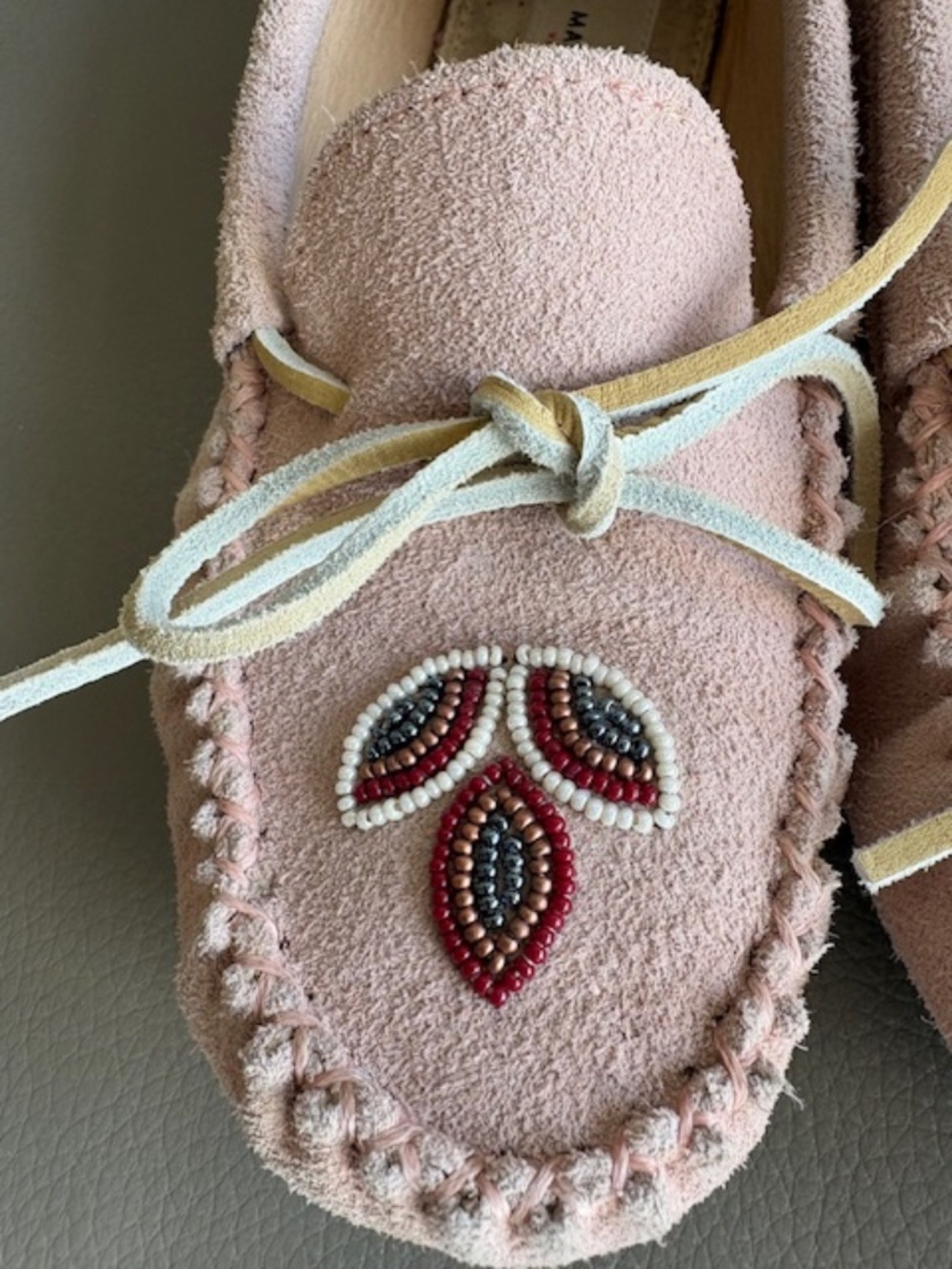 MANITOBAH MUKLUKS Kayak Women's sz 7 suede leather moccasin slippers pink quartz - Picture 7 of 16